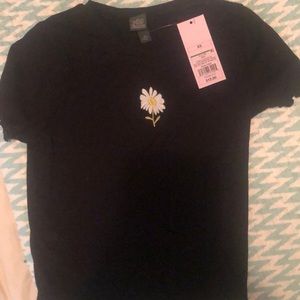 Daisy tee